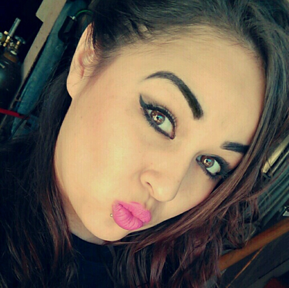 Meet your Posher, Mercedes